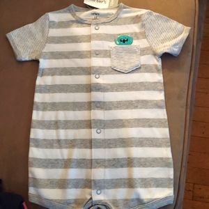 Carter 1 piece gray and white jumper